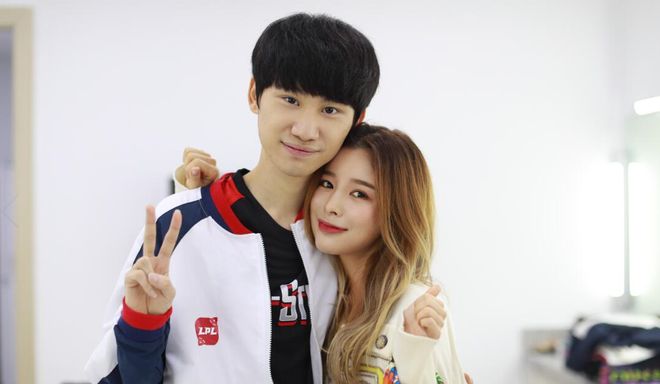 王刚是一位 王刚是一位