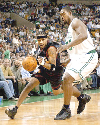 围绕字母哥 围绕字母哥