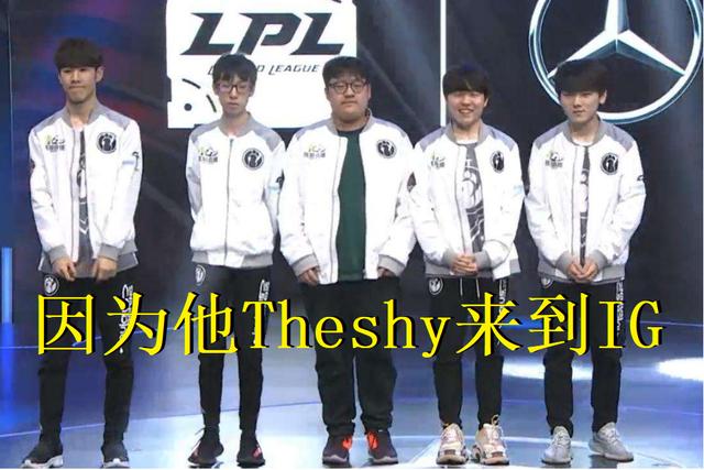 边路低平球 边路低平球